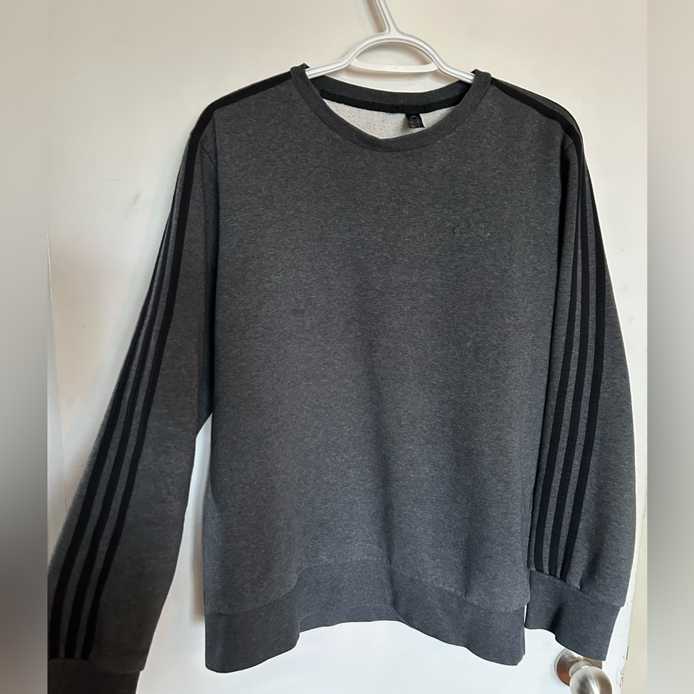 Adidas Men’s Crew Neck. Size medium